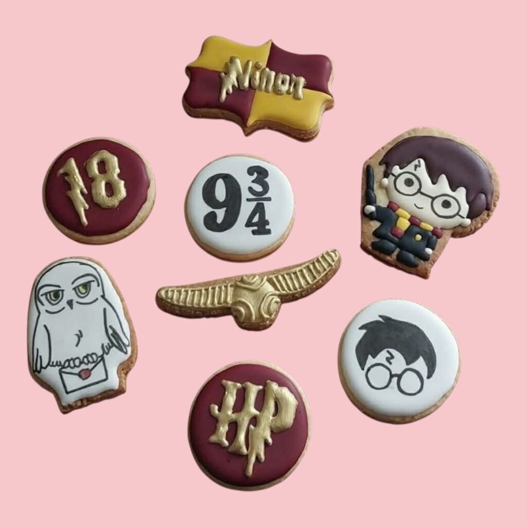 set de biscuits décorés de glaçage sur le thème d'Harry Potter