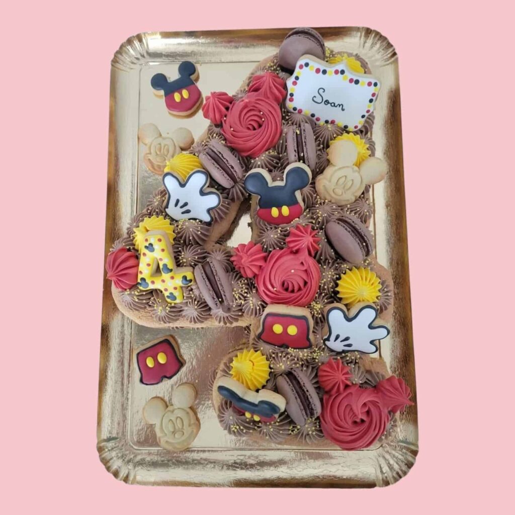 number cake theme Mickey Mouse